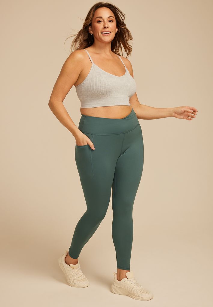 Plus Size Smooth Crossover High Rise Legging - Image 3