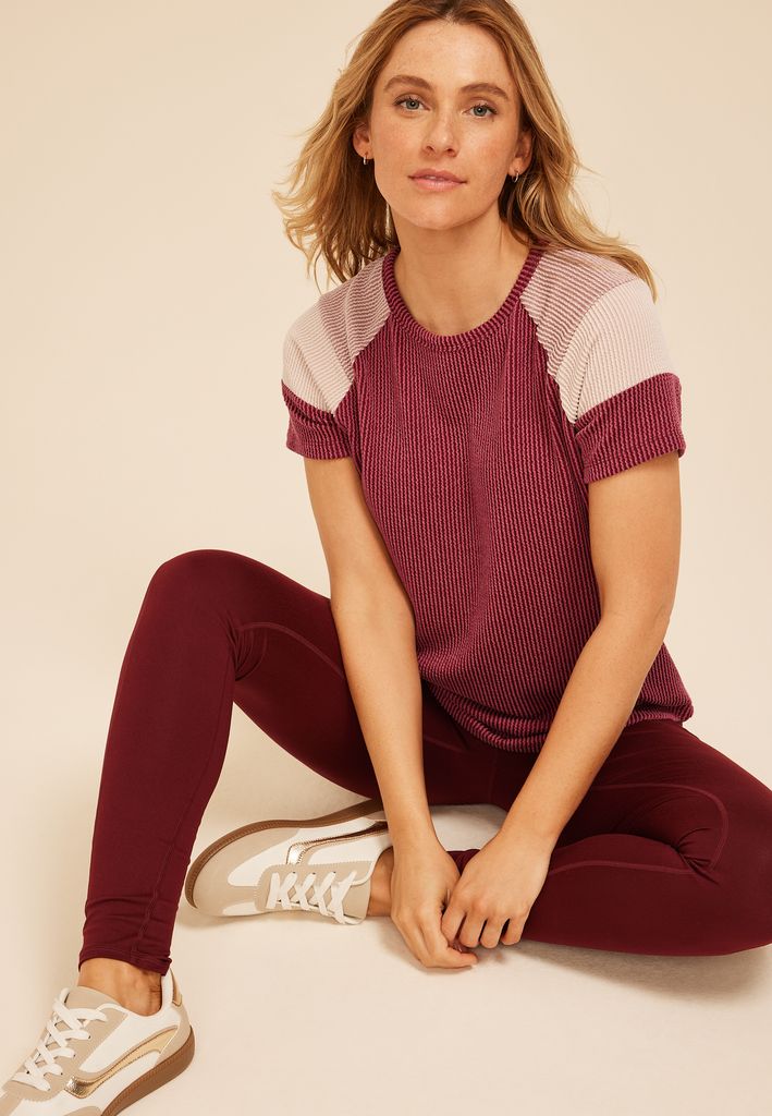 Wavy Ribbed Colorblock Raglan Tee
