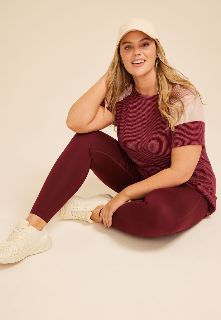 Plus Size Wavy Ribbed Colorblock Raglan Tee - Image 3