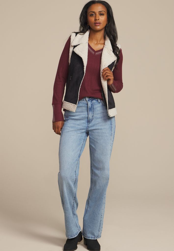 Embroidered Notch Neck Ribbed Long Sleeve Tee - Image 3
