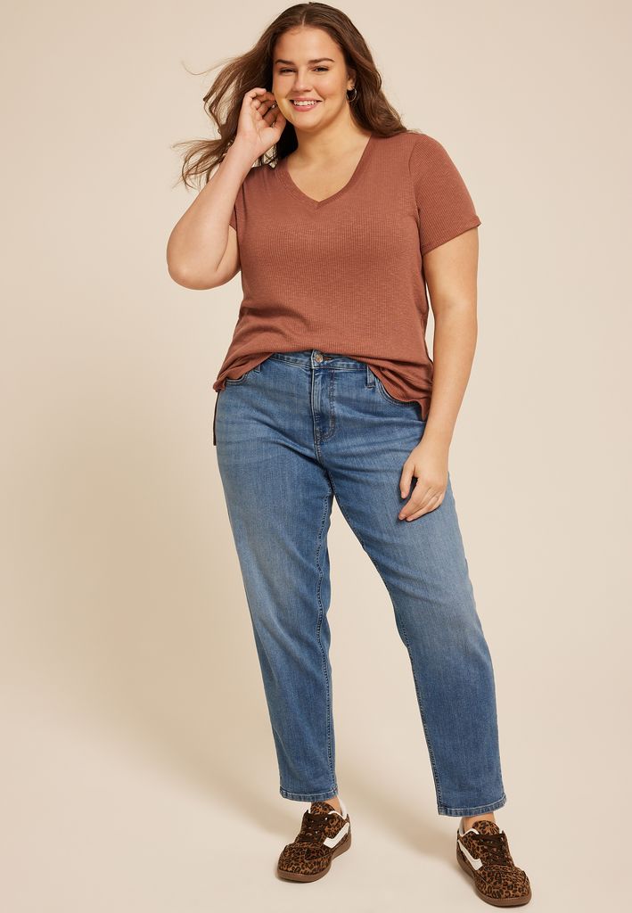 Plus Size 24/7 V Neck Step Hem Tee - Image 3
