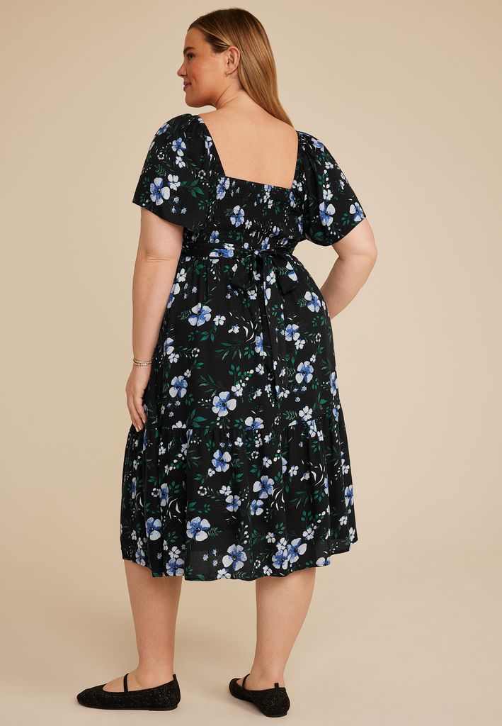 Plus Size Floral Short Sleeve Tiered Midi Dress - Image 2